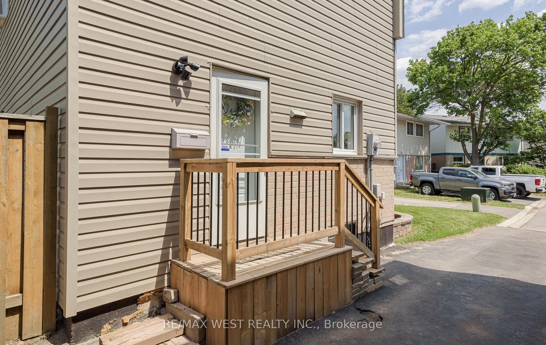 22 Josephine Court photo 4