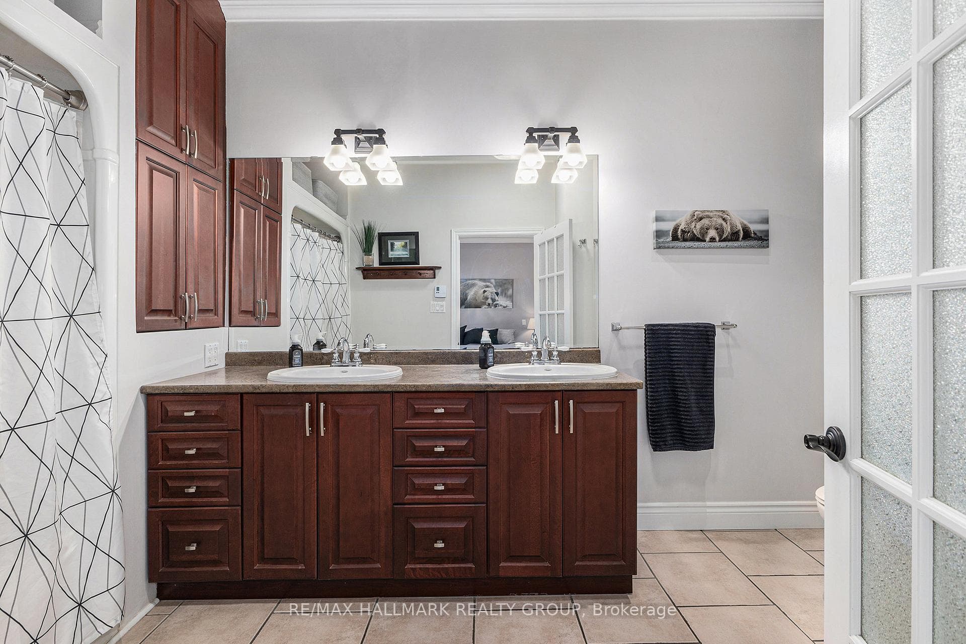 250 Bayview Drive photo 19