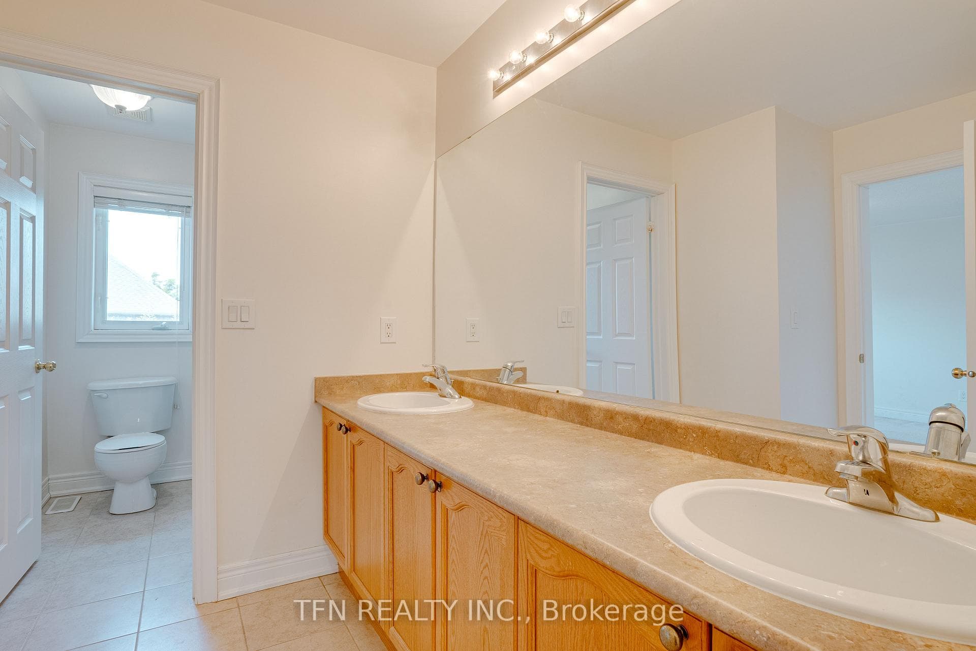 123 Kane Crescent photo 17