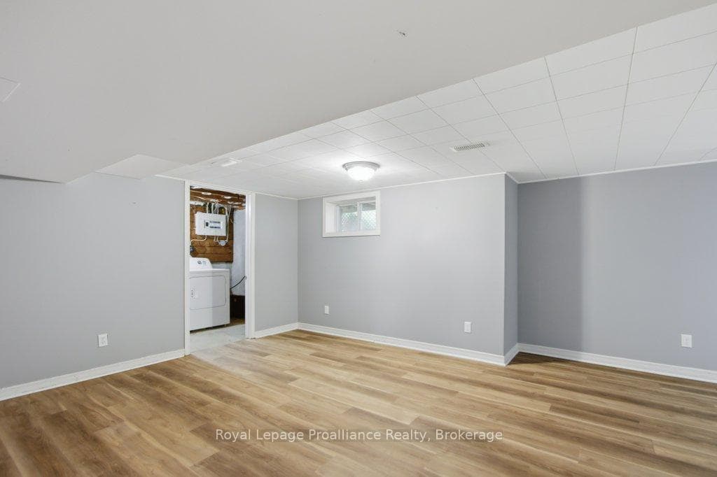 395 Sidney Street photo 19