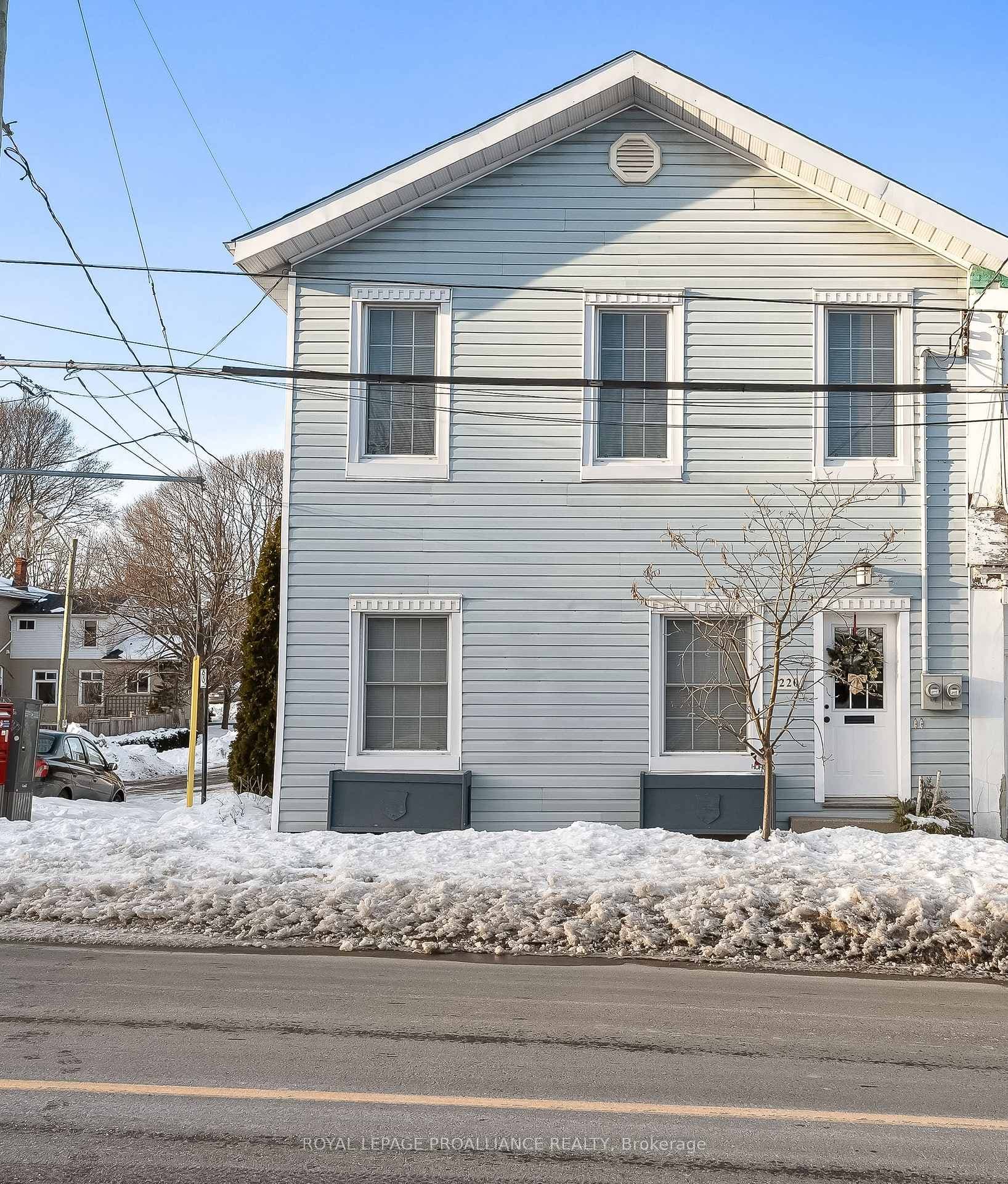 220 Walton Street Unit B photo 1