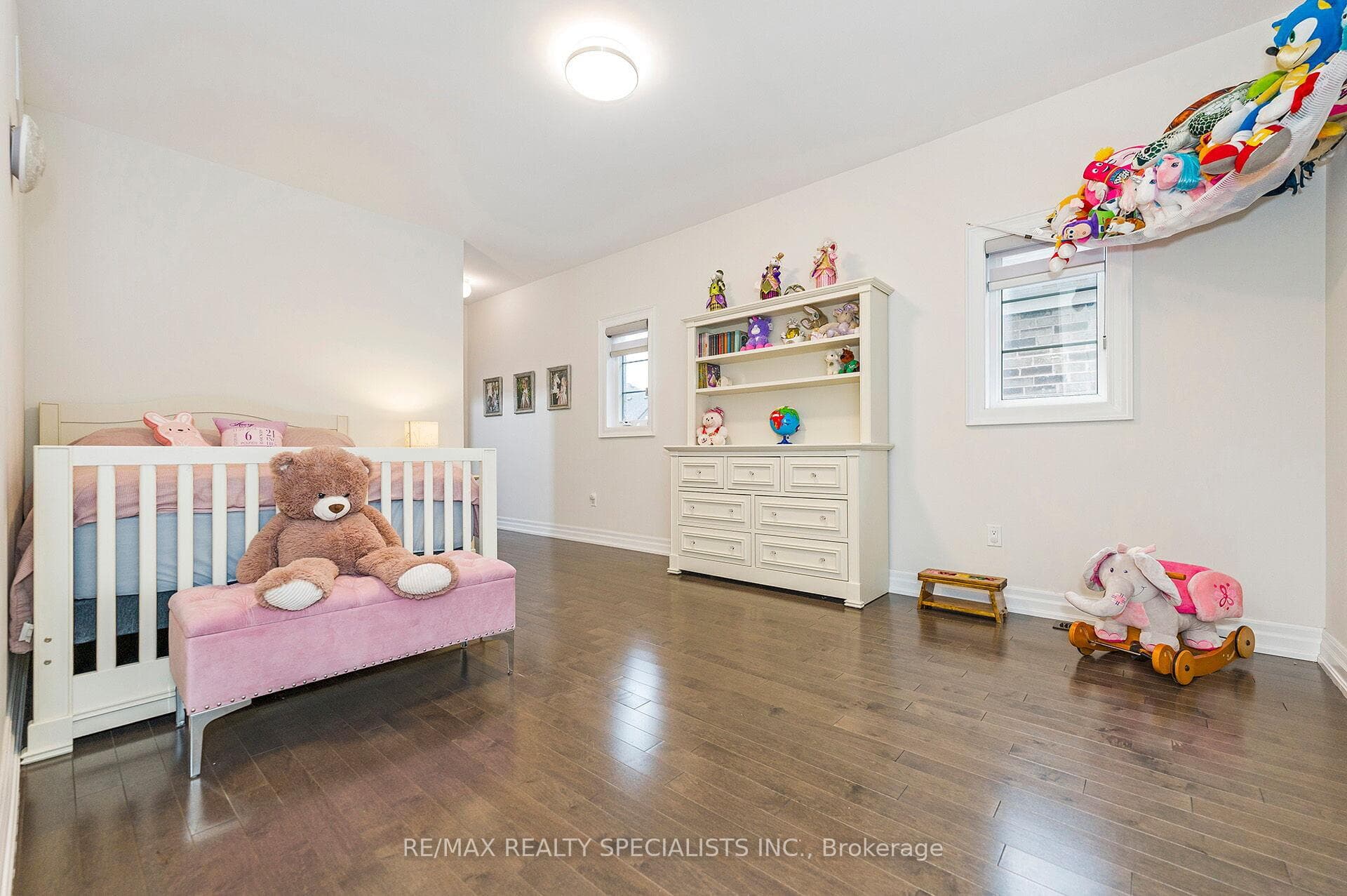 18 Falkland Road photo 32