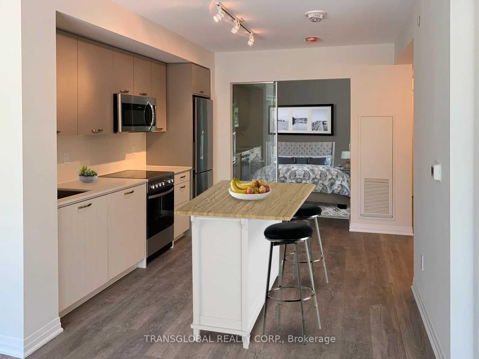 2301 Danforth Avenue Unit 204 photo 2