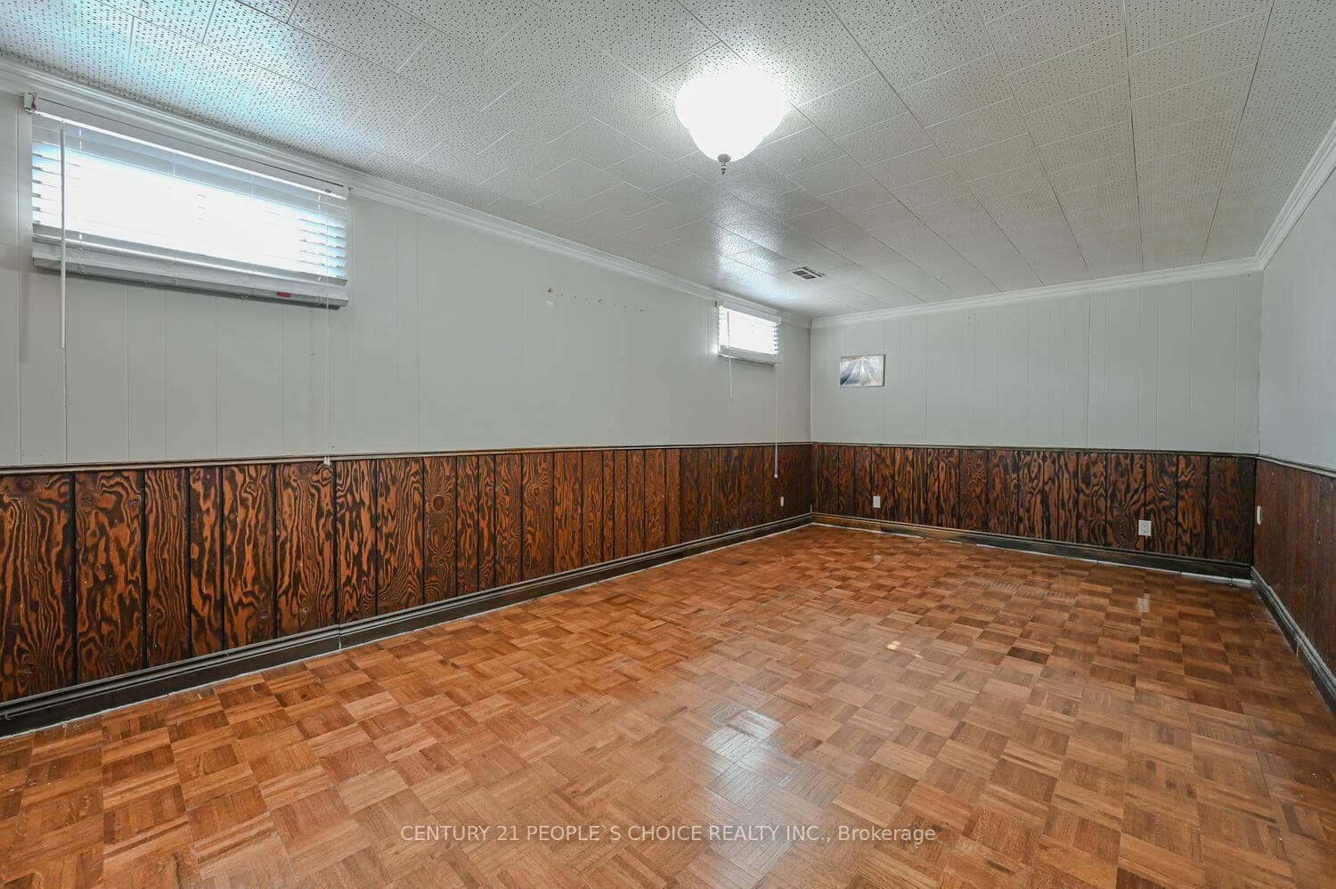 11 Checker Court photo 33