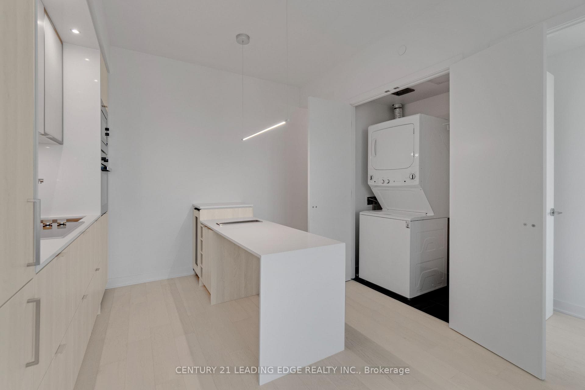 11 Yorkville Avenue Unit 3810 photo 31