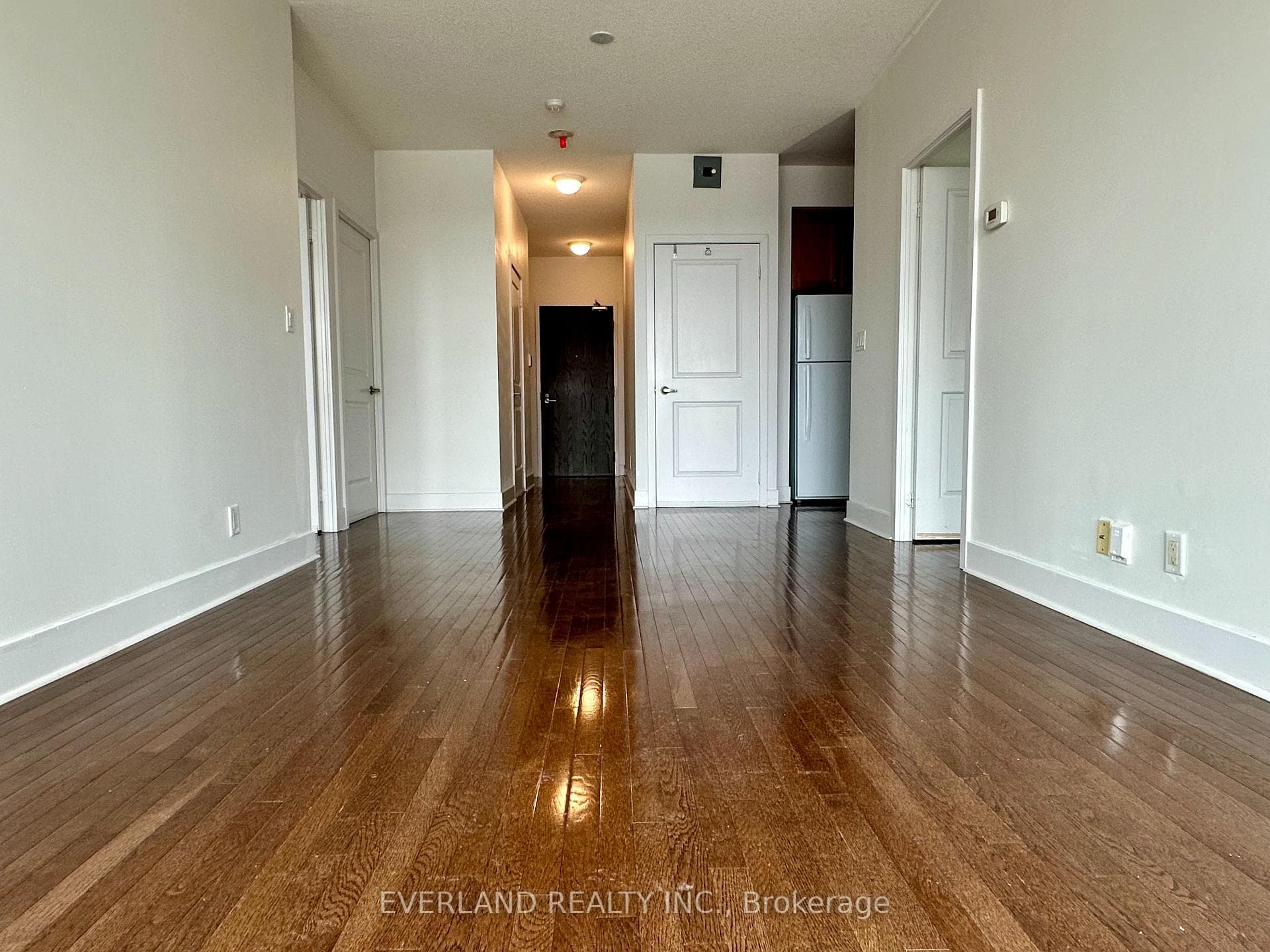 26 Norton Avenue Unit 901 photo 3