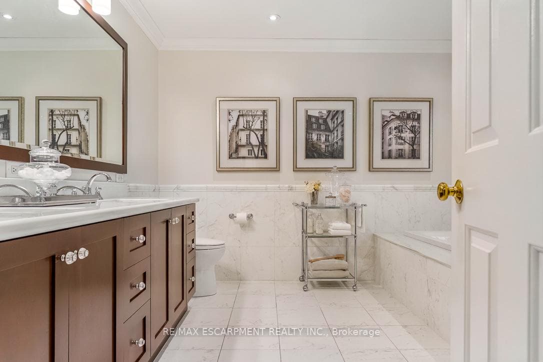 1085 Denfield Terrace photo 24