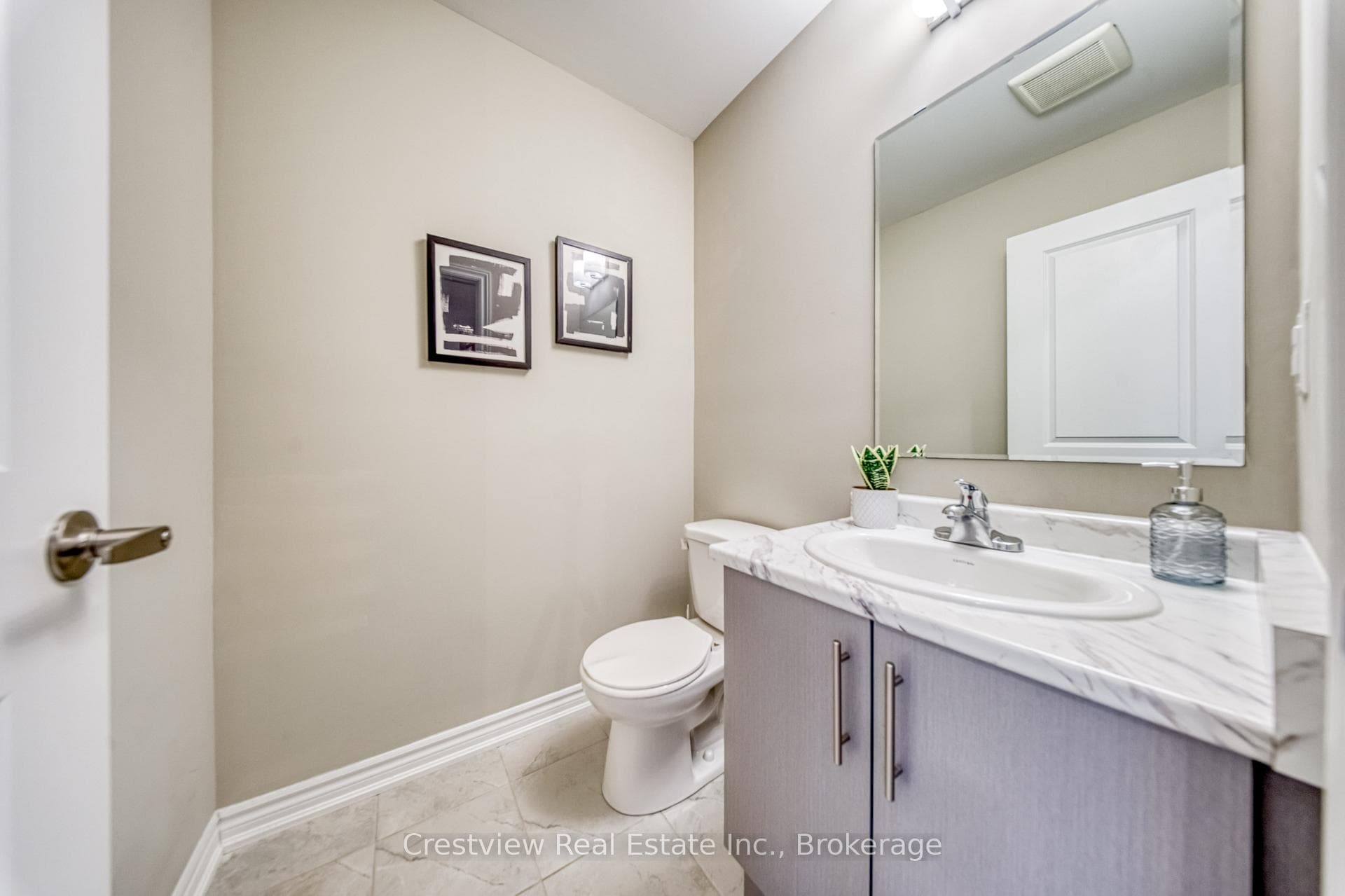 81 Massachusetts Lane photo 14
