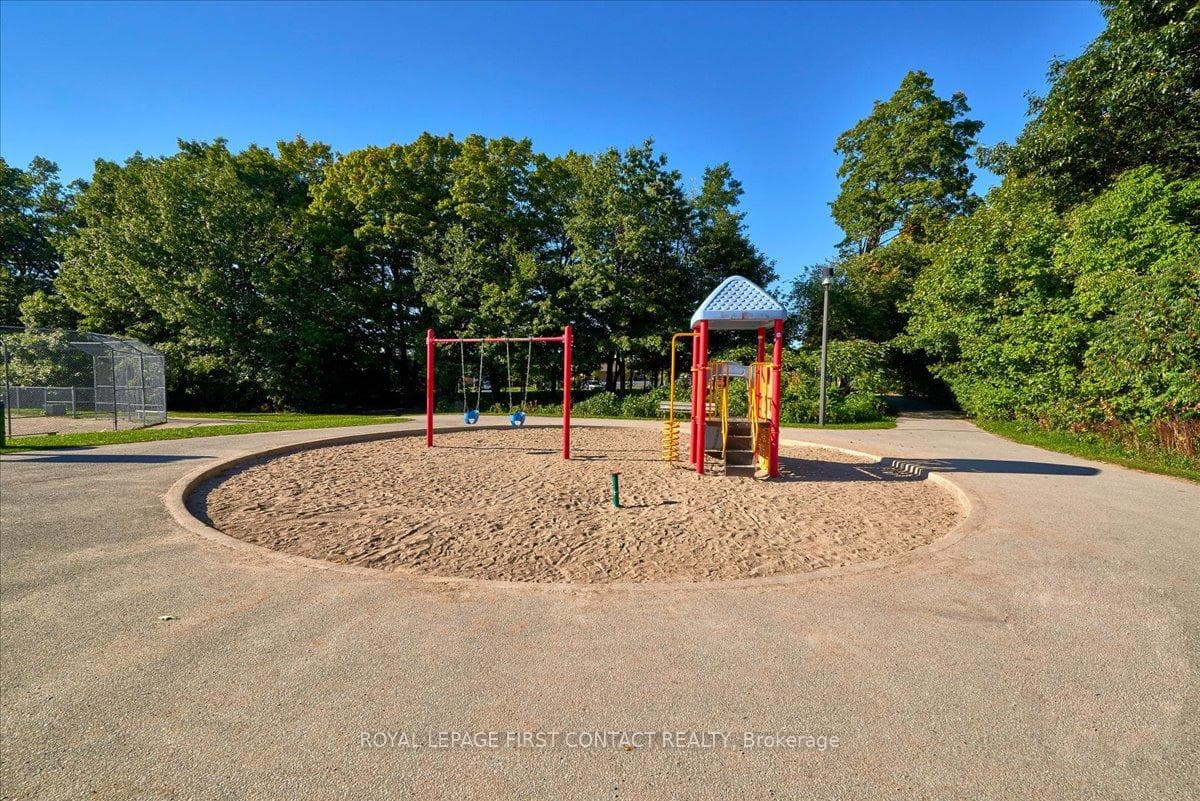 36 CHURCHLAND Drive photo 30