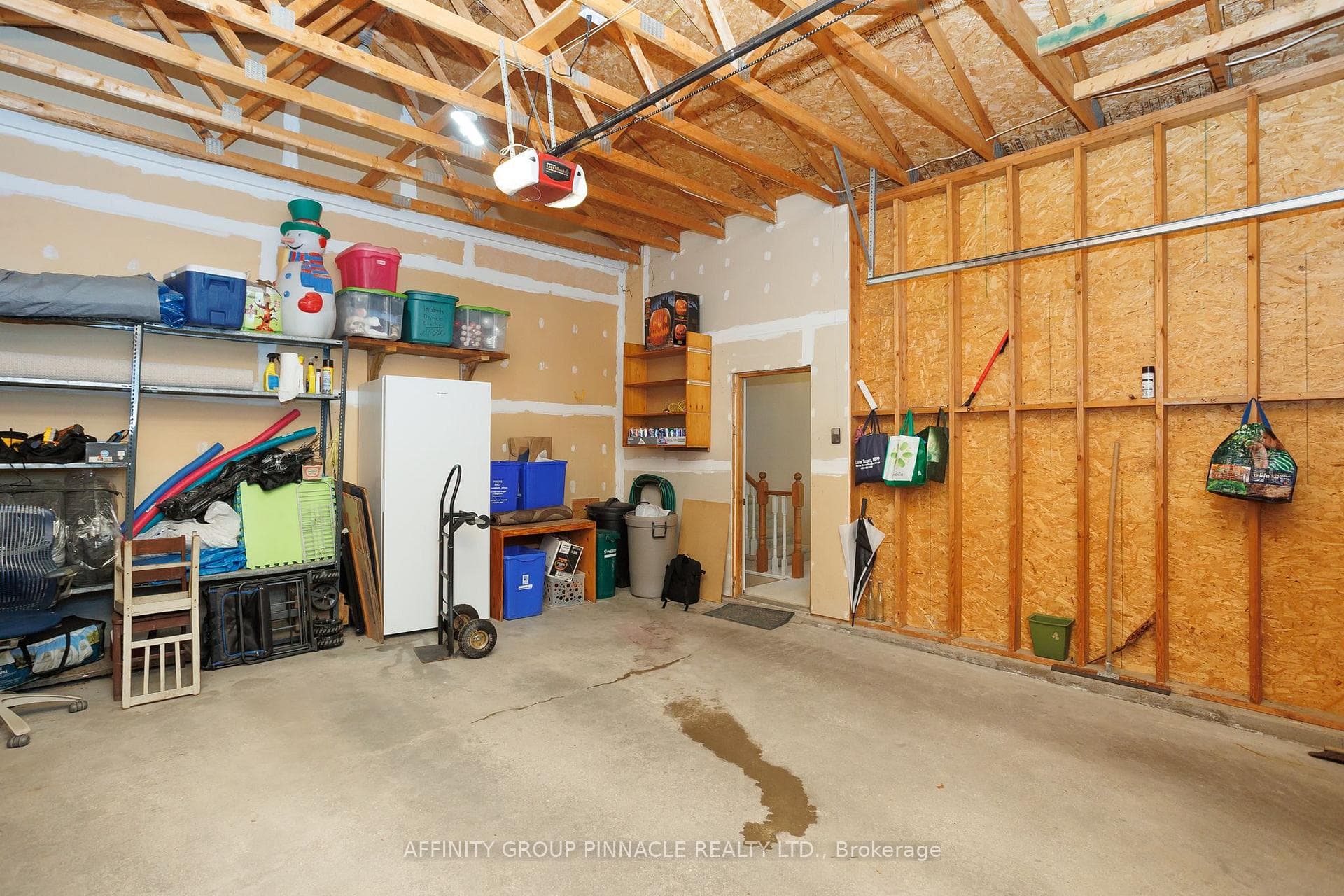 476 Bay Street photo 41
