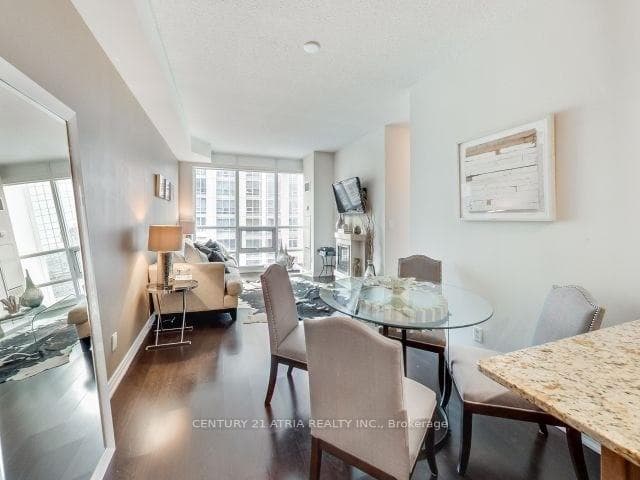 761 Bay Street Unit 3201 photo 6