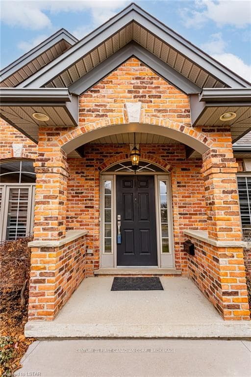 274 BERRYHILL Drive photo 4