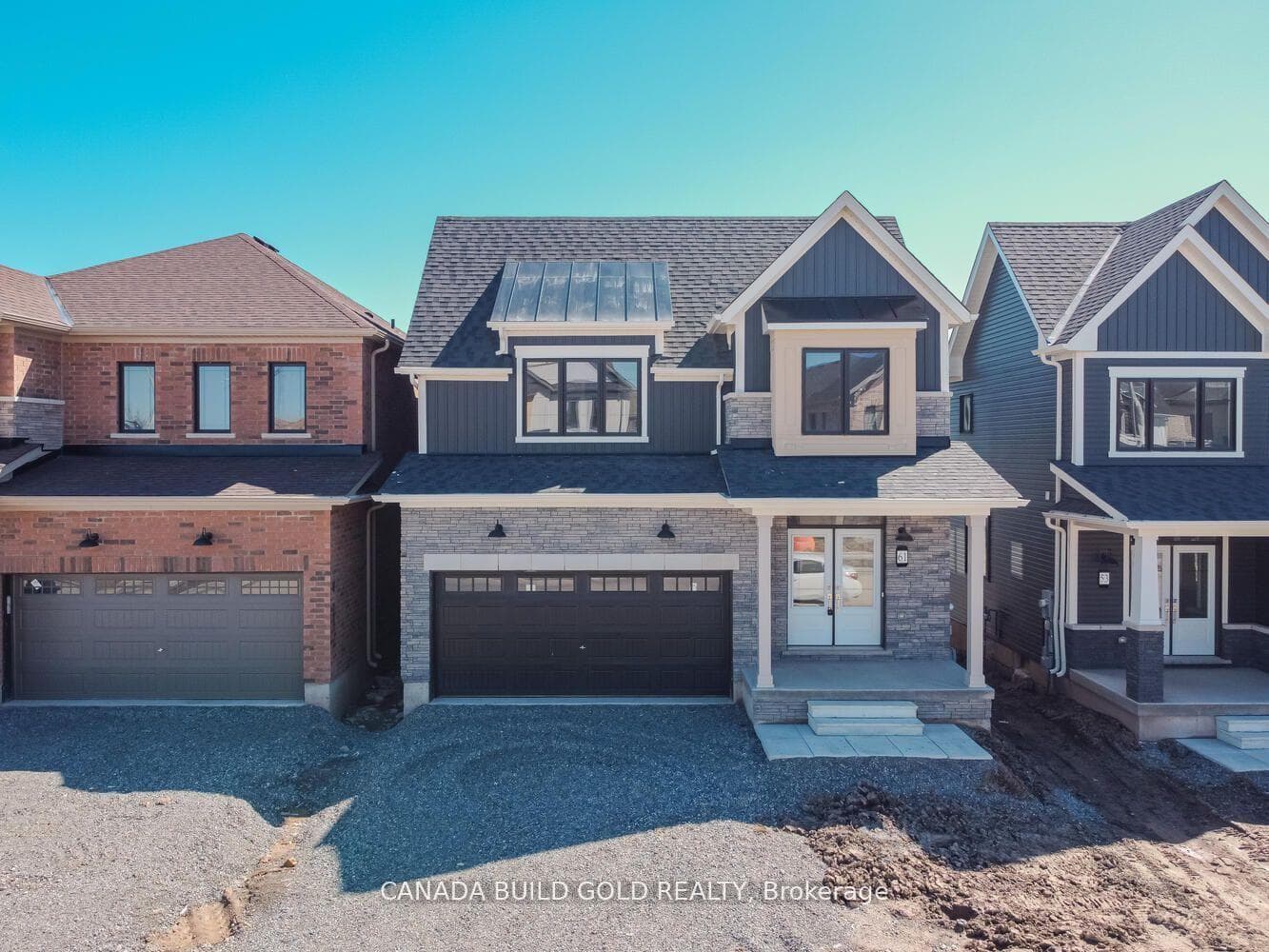 61 Starboard Crescent photo 3