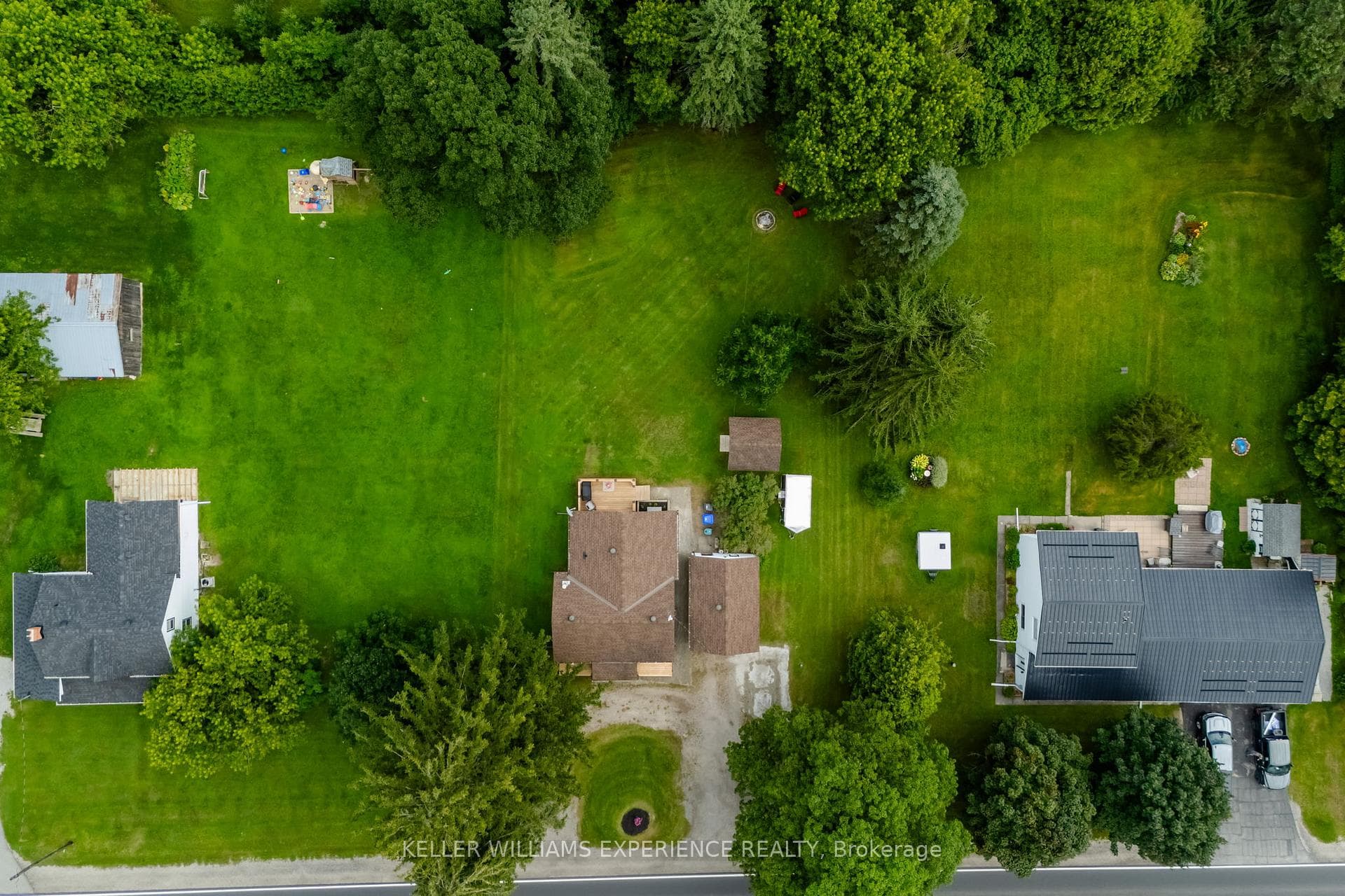 1217 Old Barrie Road photo 25