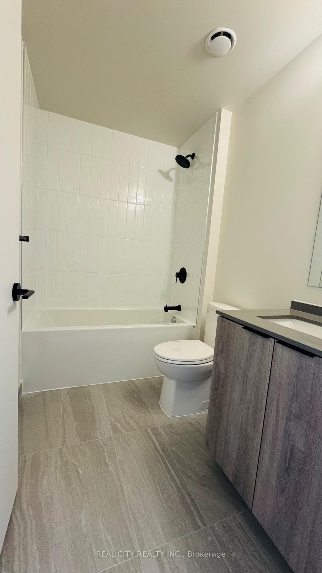 181 Sterling Road Unit 701 photo 19