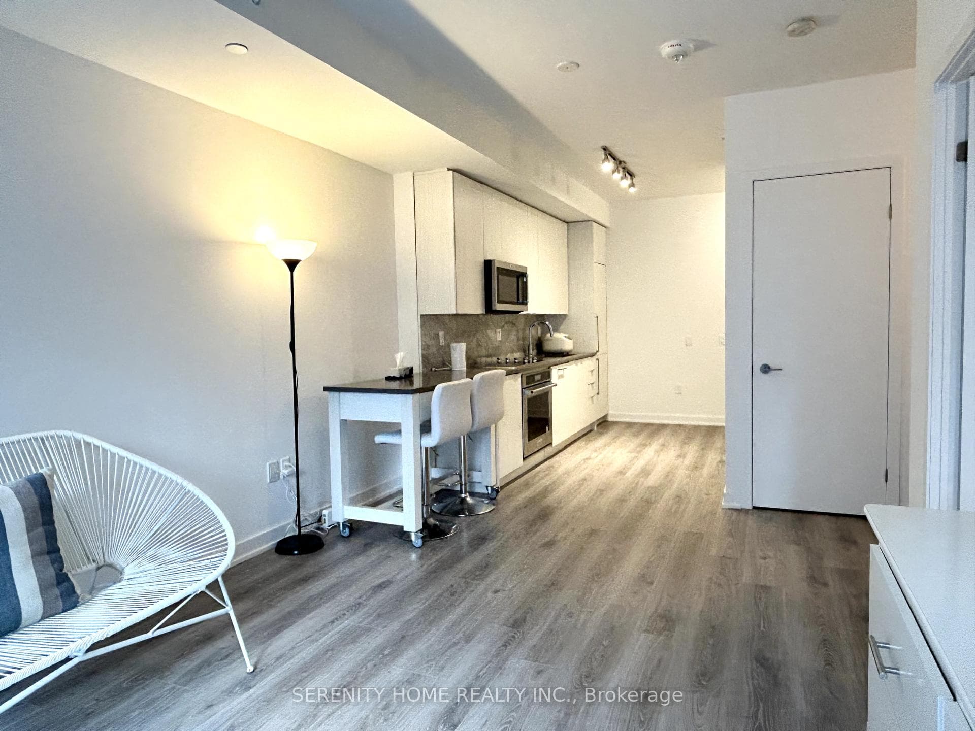 38 Iannuzzi Street Unit 325 photo 17