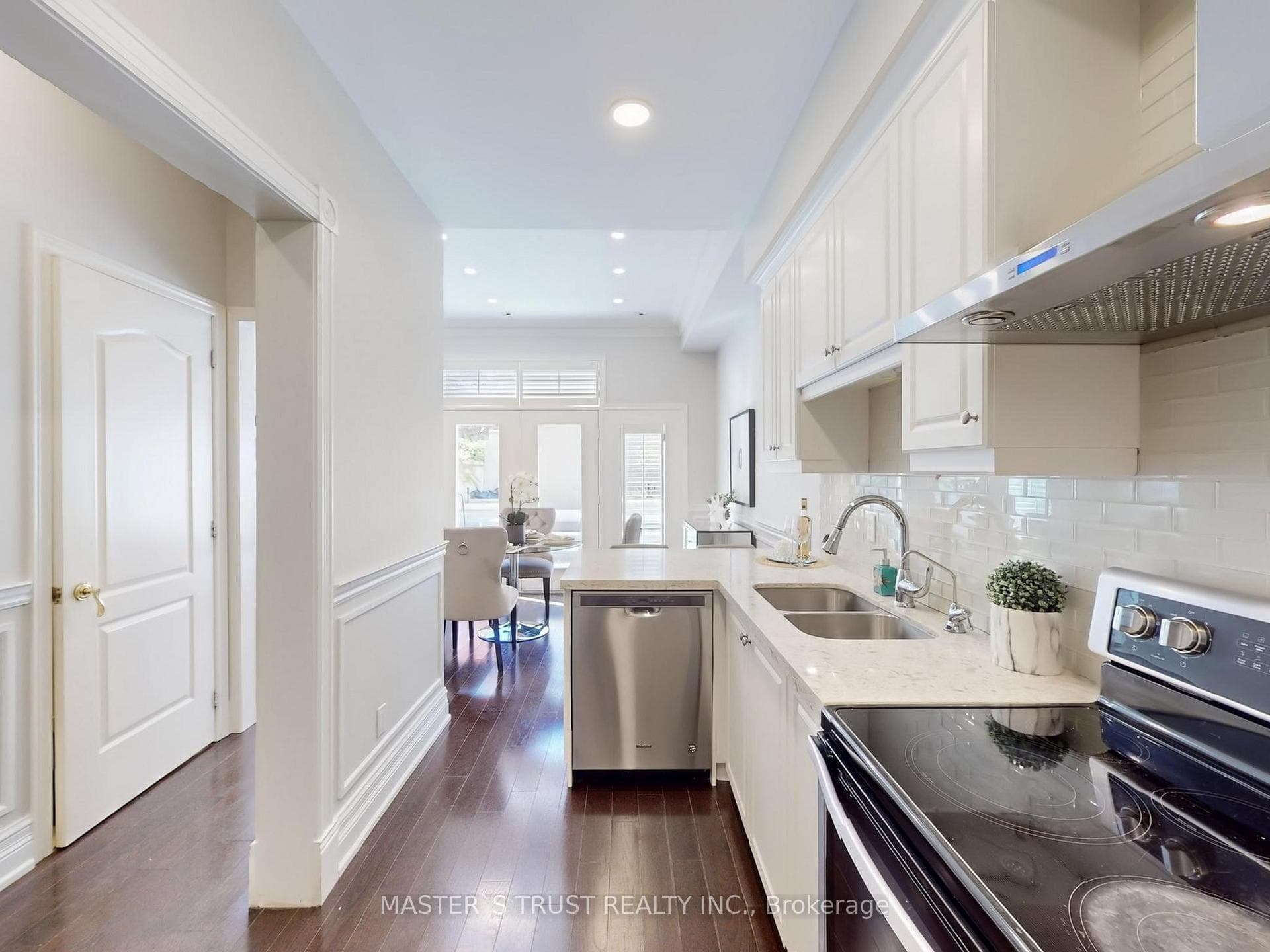 260 Russell Hill Road Unit 11 photo 6
