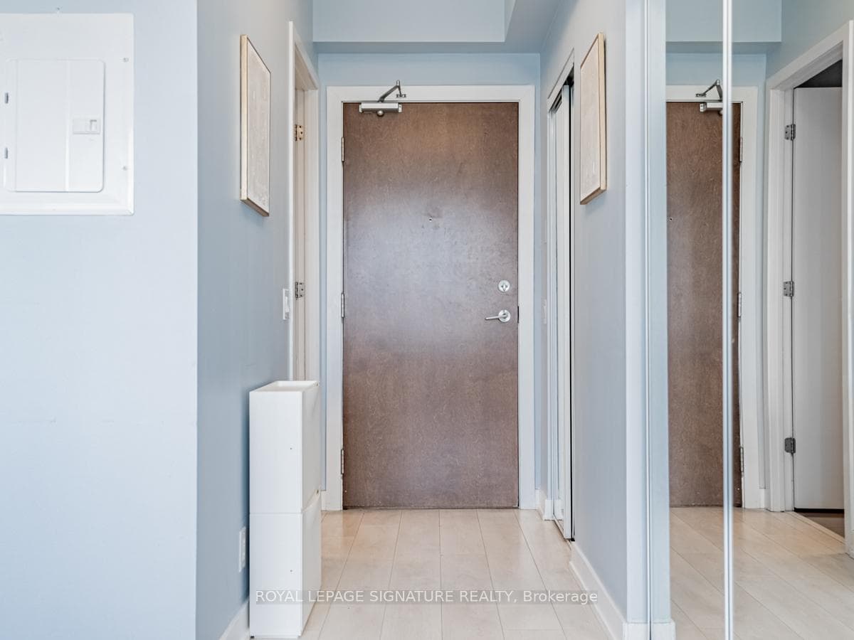 2200 Lakeshore Boulevard Unit 714 photo 5