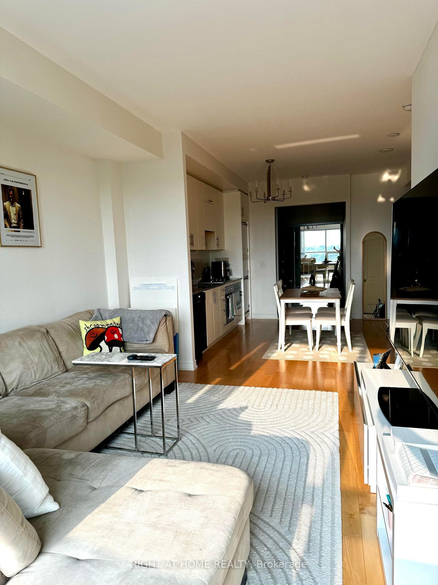 23 Glebe Road Unit 606 photo 4