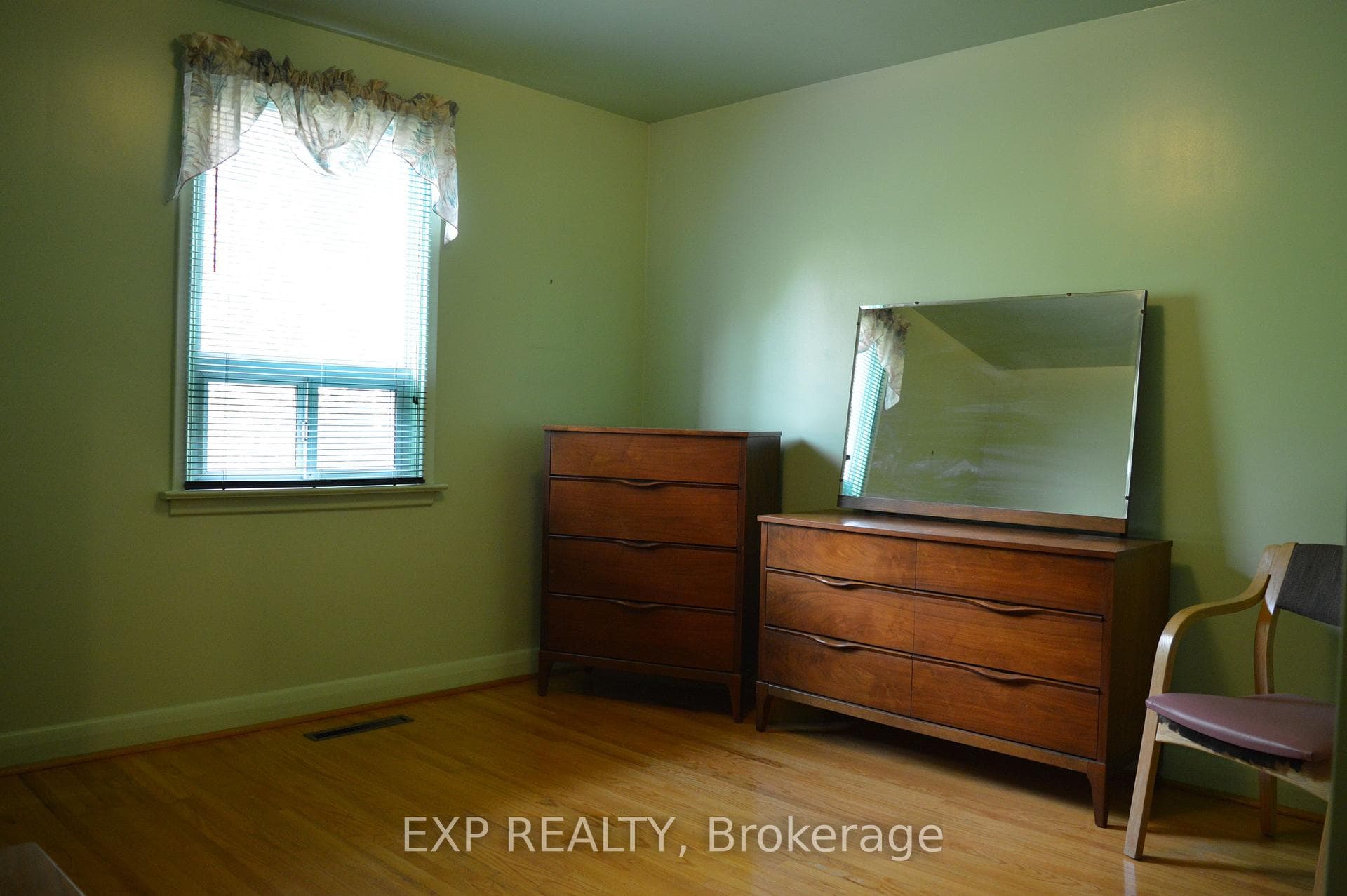 58 Flintridge Road photo 8