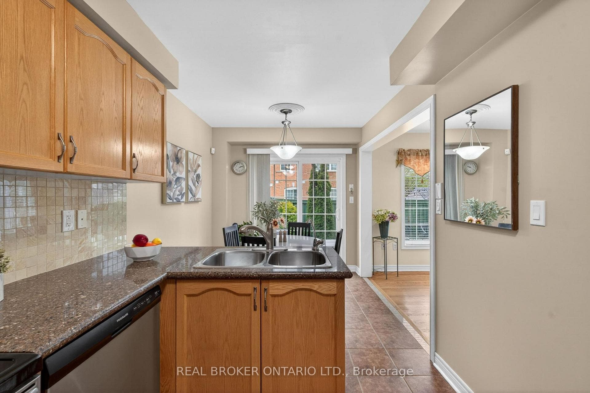 38 Nutwood Way photo 16