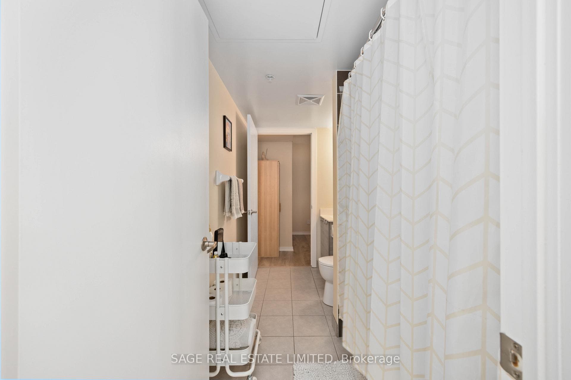 20 Joe Shuster Way Unit 1305 photo 21