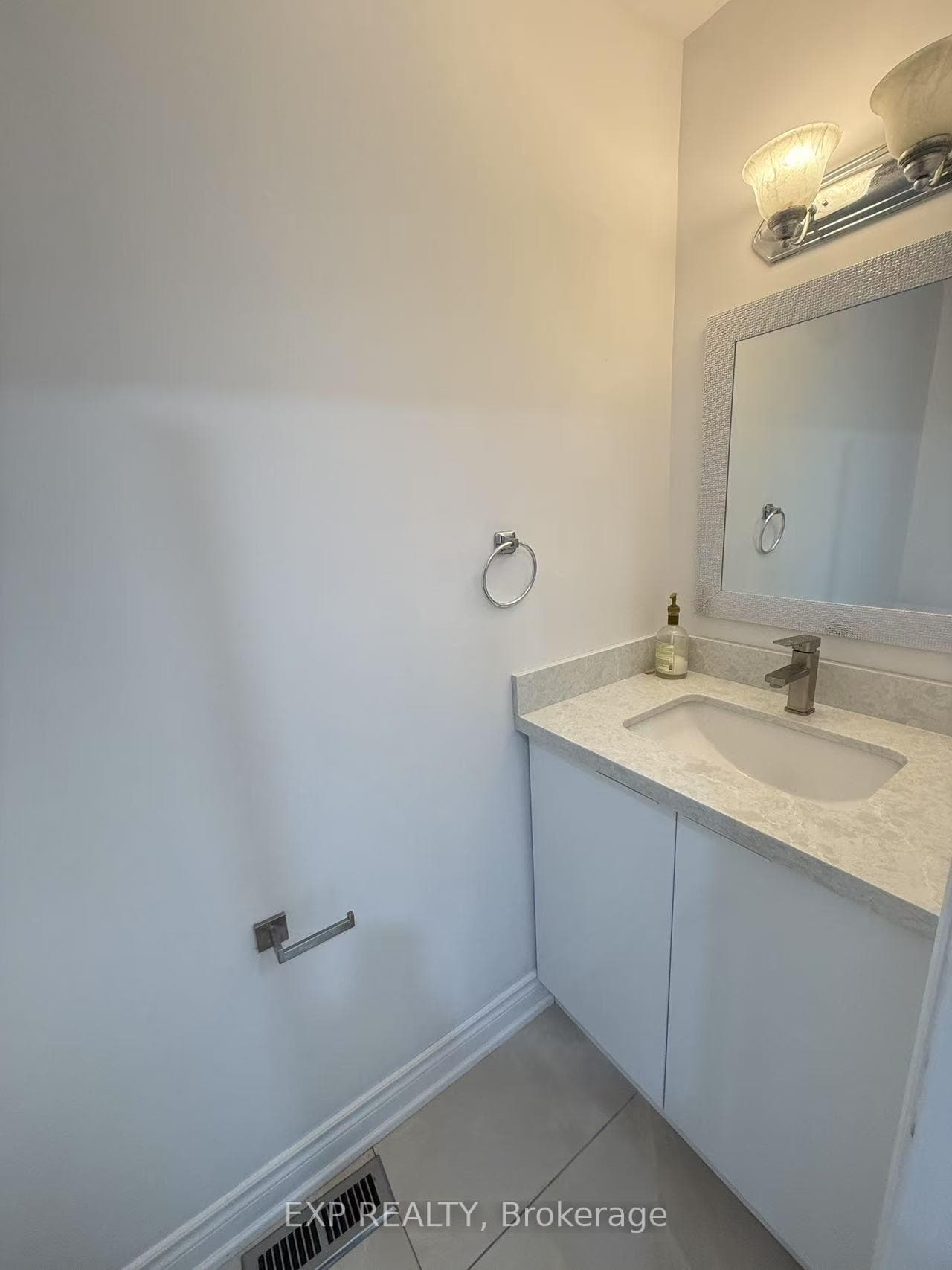 603 Flavelle Court photo 8