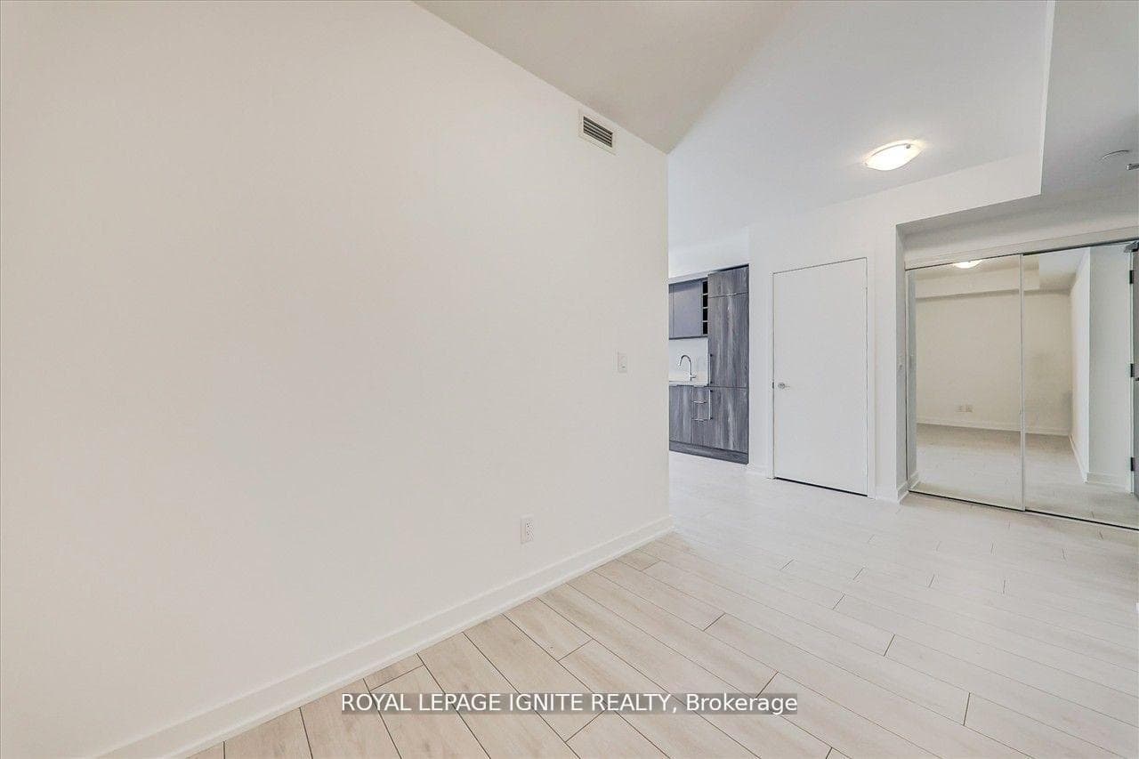 2033 Kennedy Road Unit 2101 photo 12