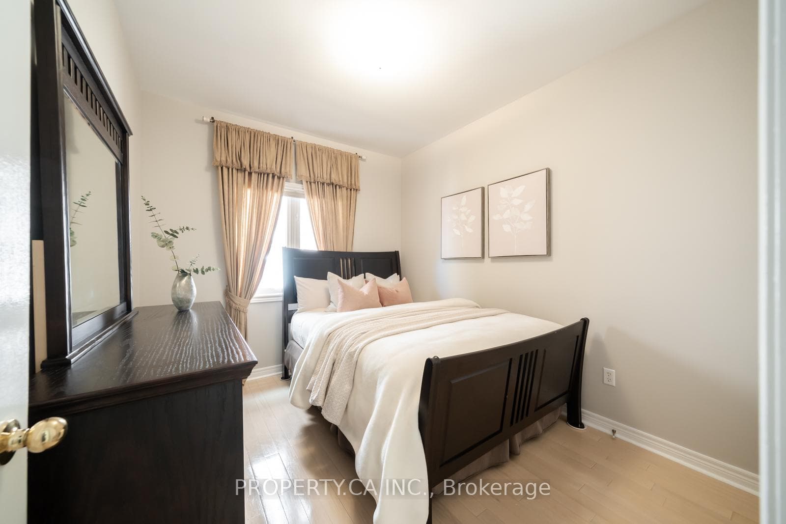 1143 Carding Mill Place photo 3