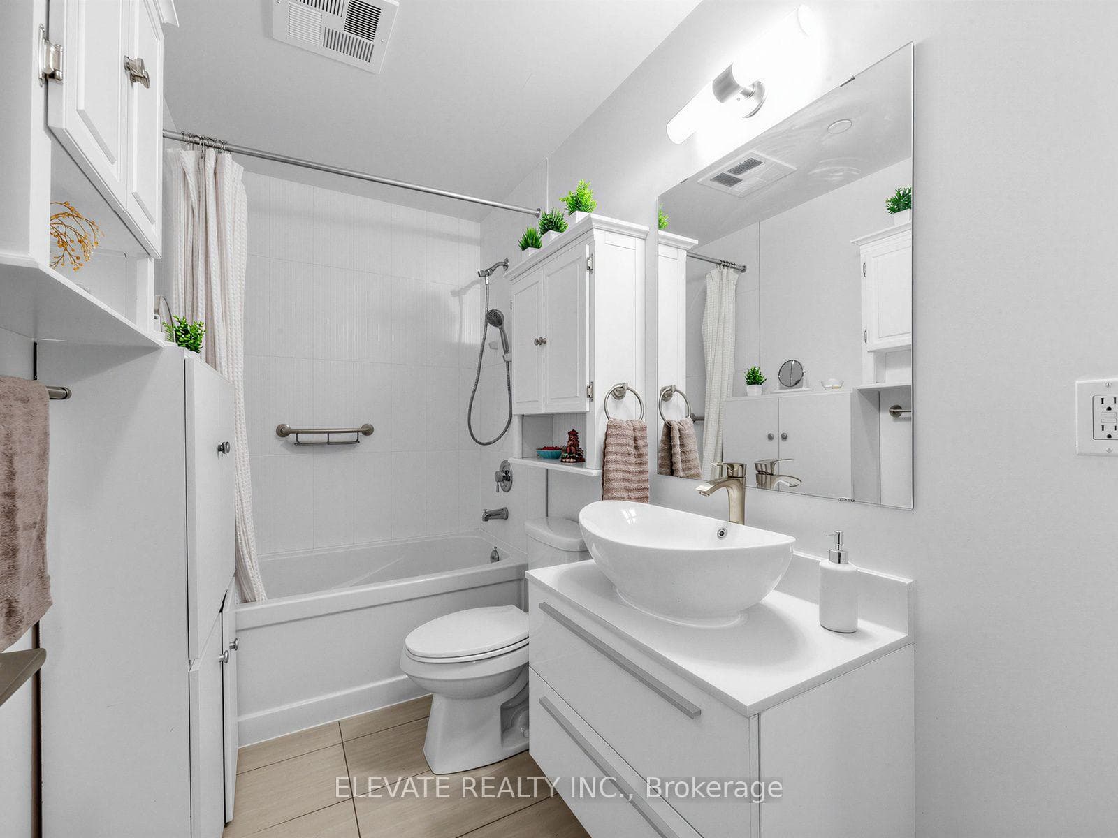 297 College Street Unit 926 photo 19