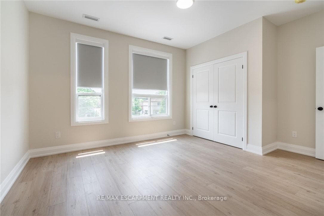 9 MUNN Street Unit A photo 11