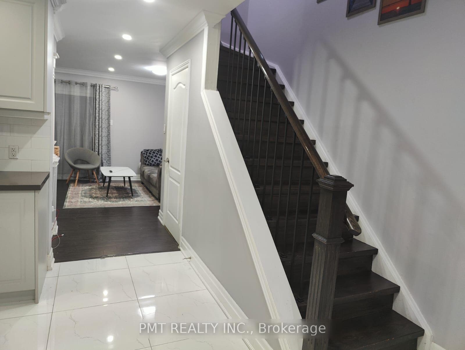 73 Greene Drive photo 4