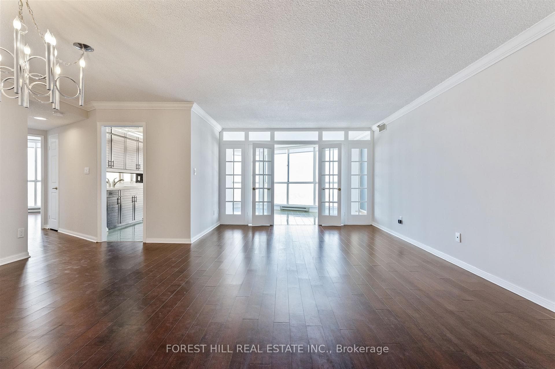 85 Skymark Drive Unit 2305 photo 7