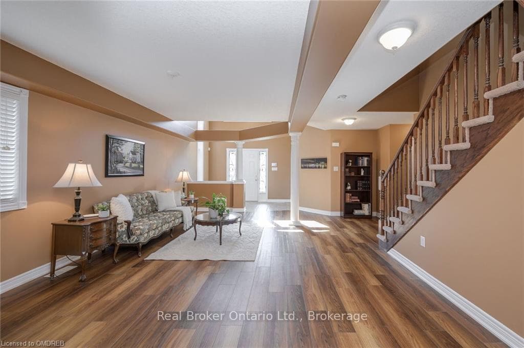 88 SUMNER CRES N/A photo 9