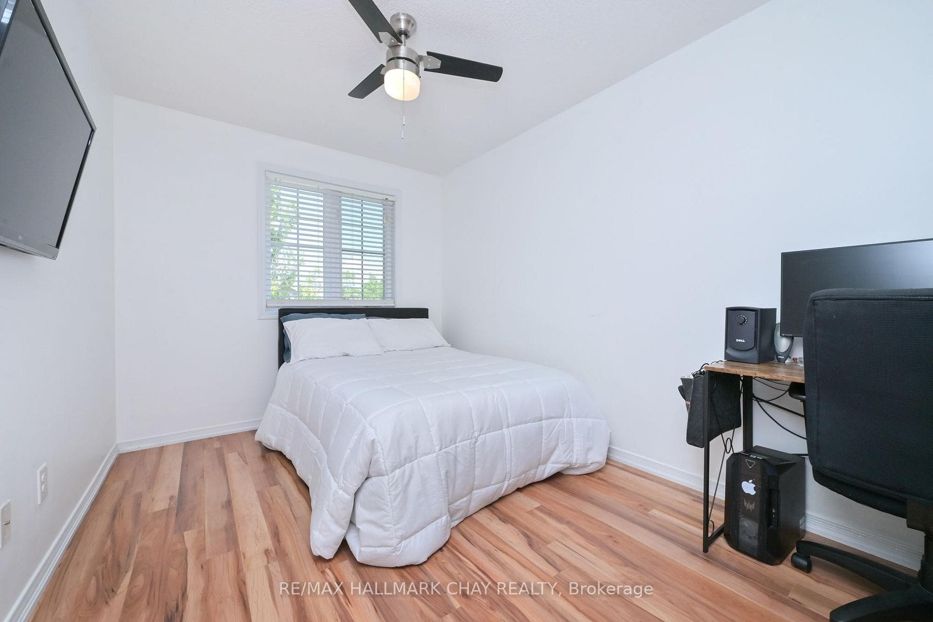 1401 BENSON Street photo 20