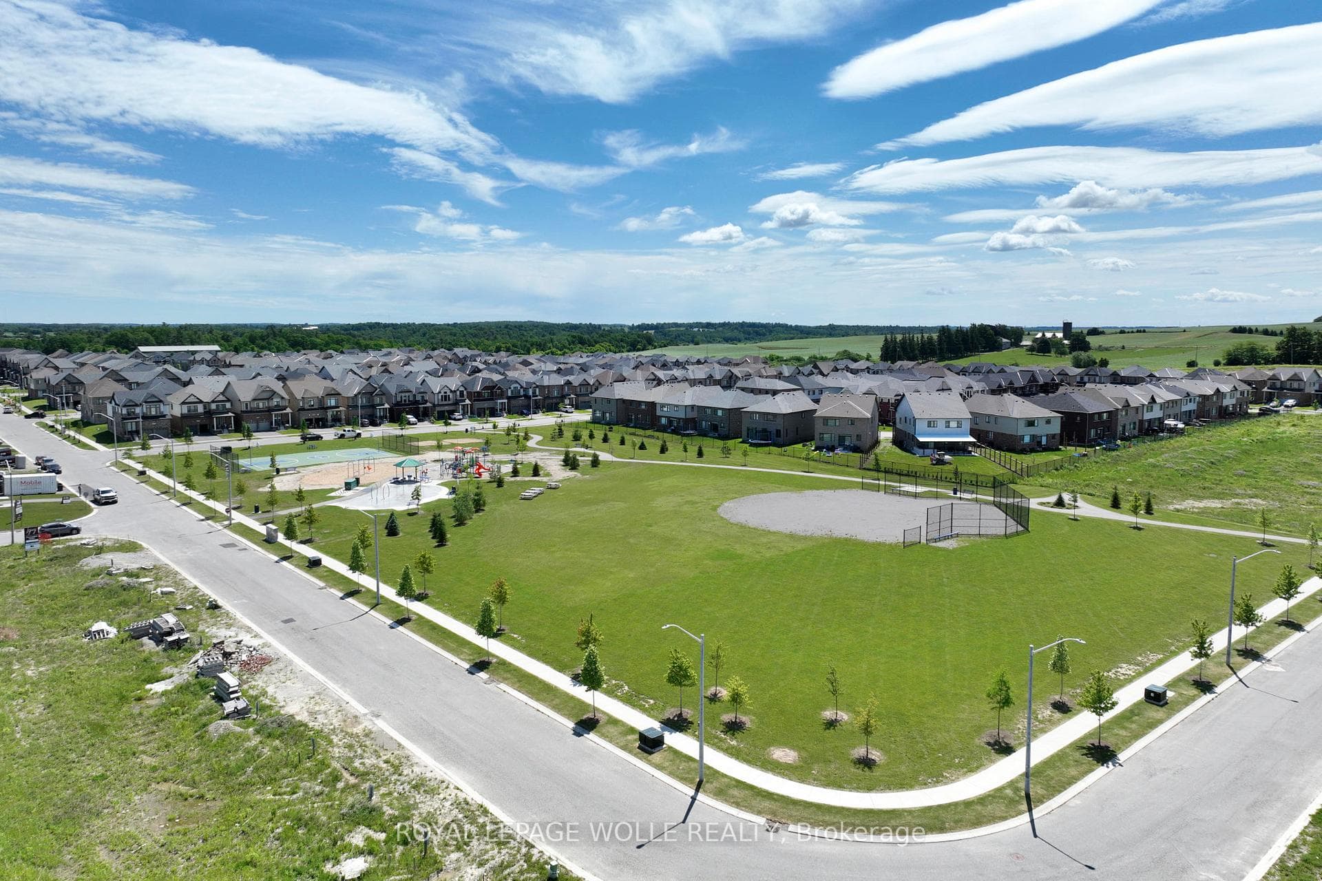 264 Vincent Drive photo 44