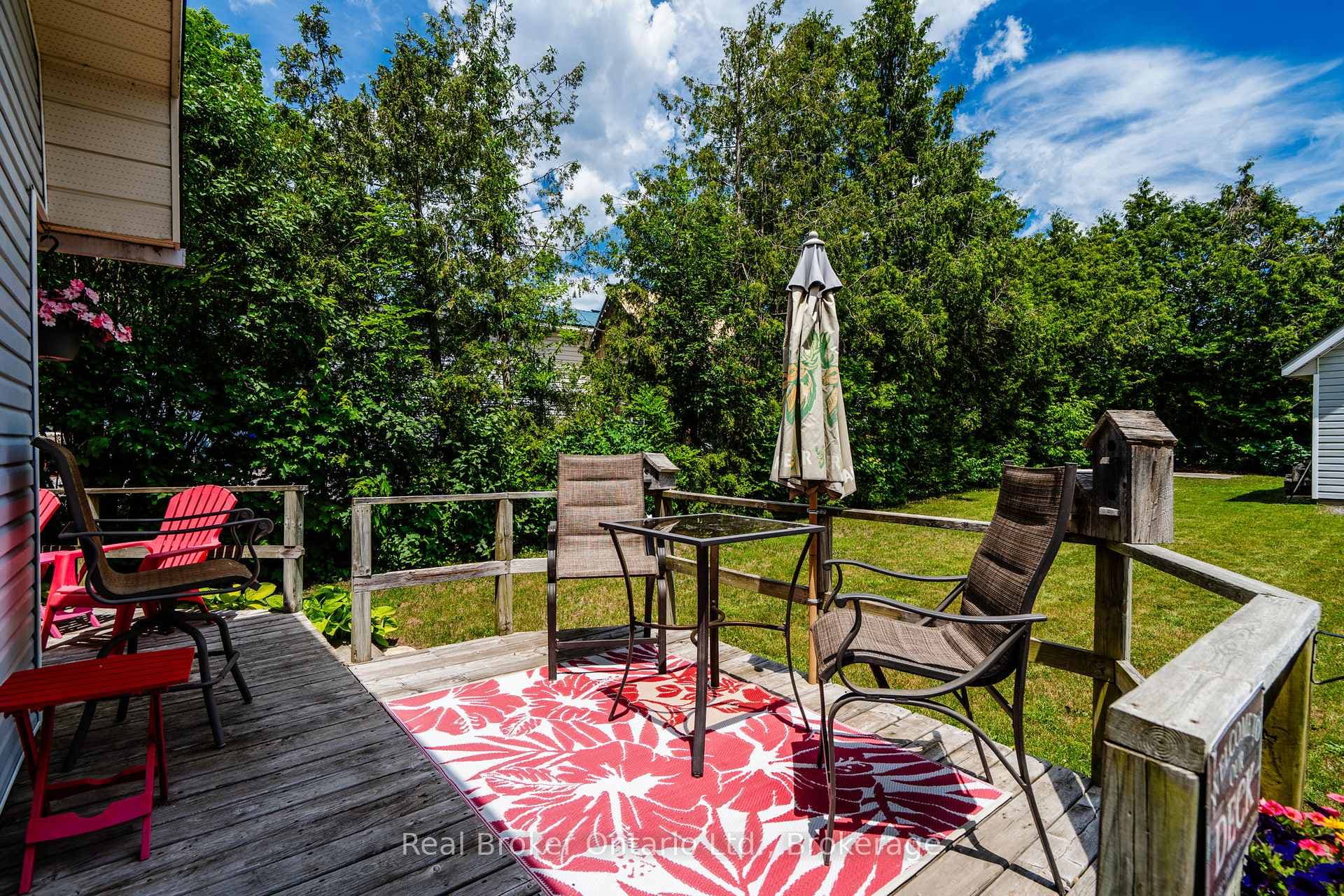 Deck off of Family Room