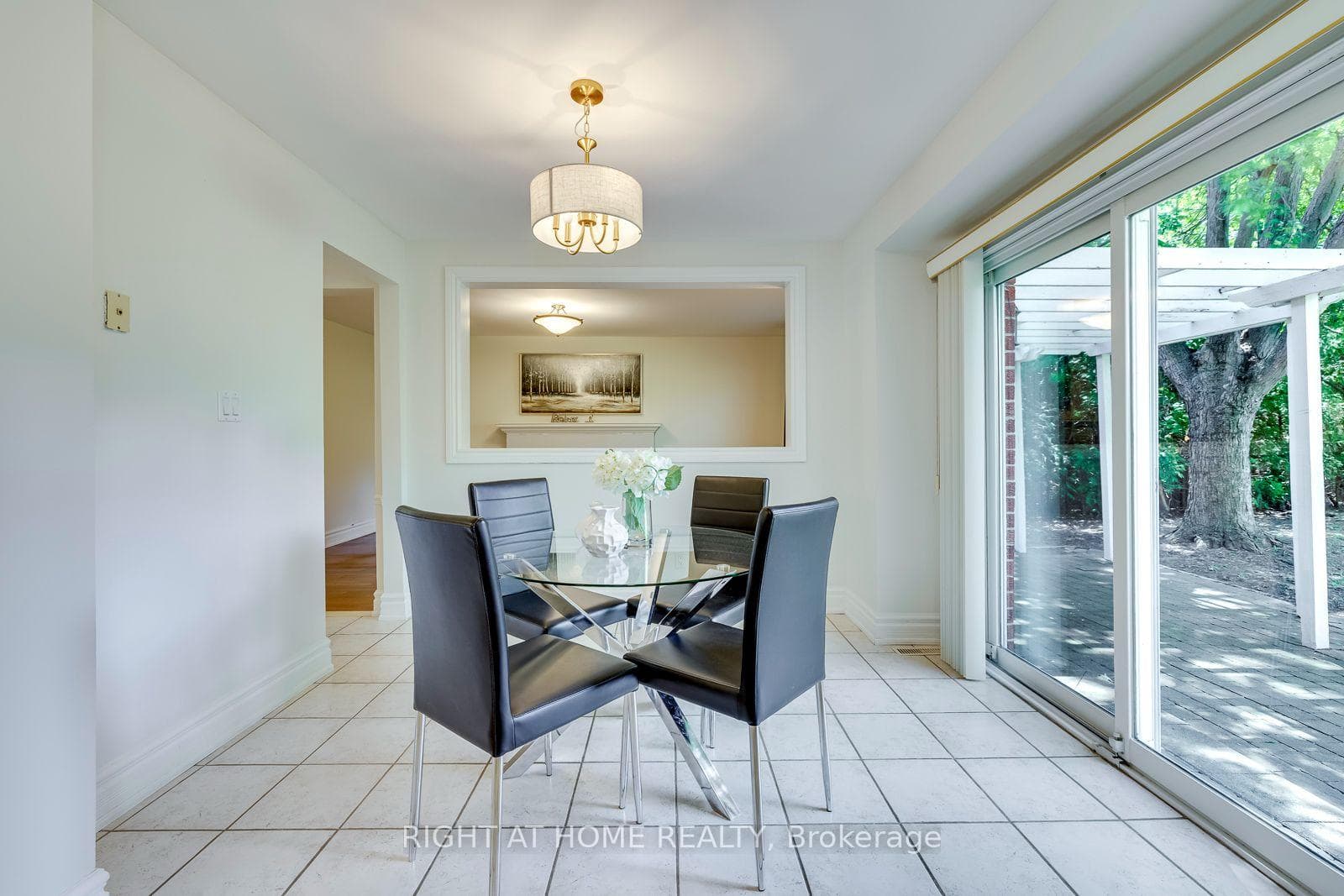 1025 Vanier Drive photo 11