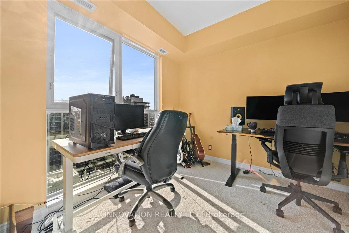 445 Laurier Avenue Unit 2001 photo 4