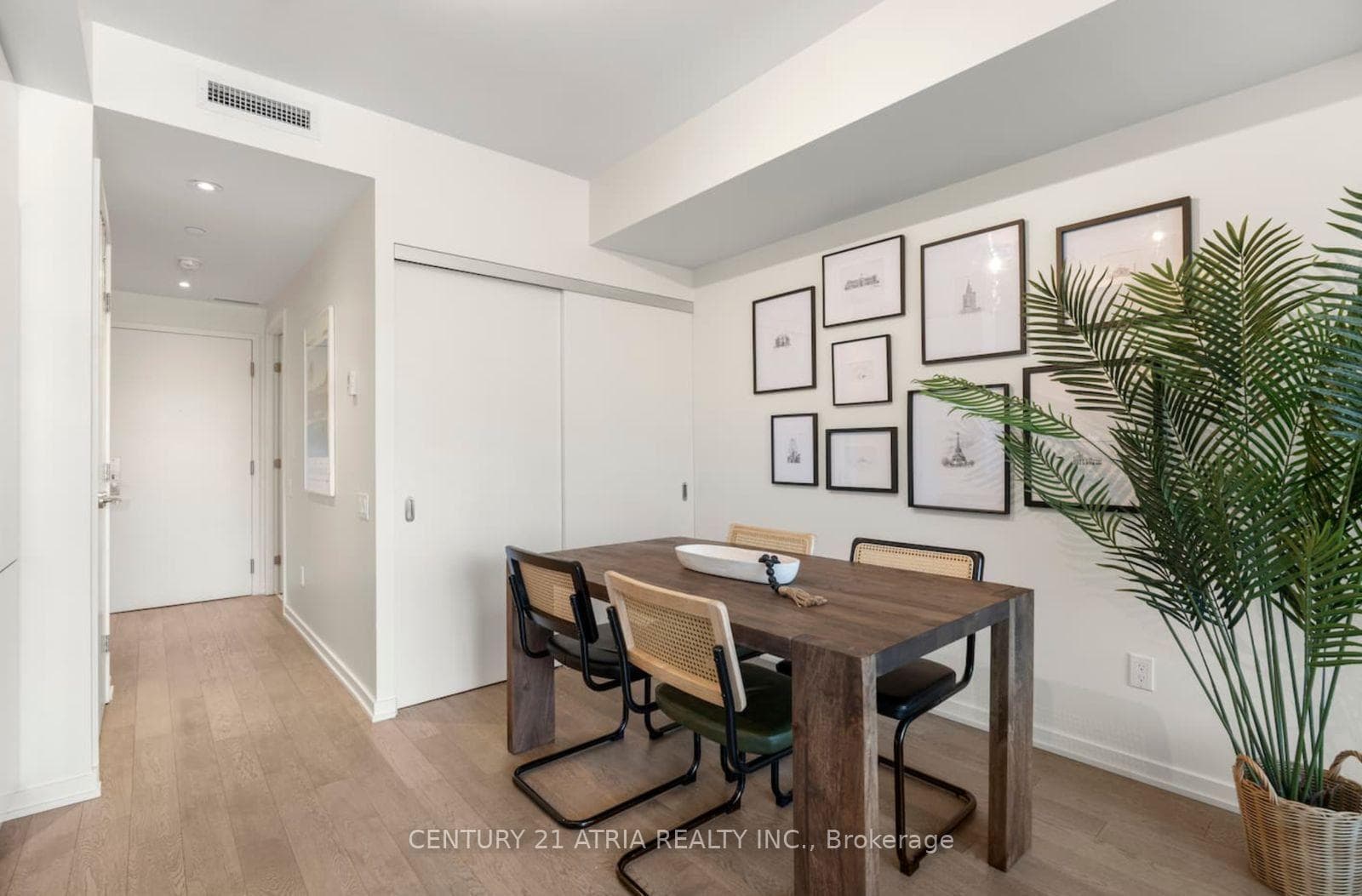 60 Colborne Street Unit 504 photo 11