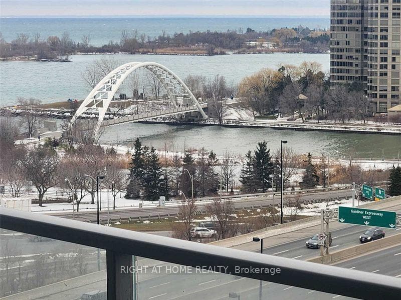 103 The Queensway N/A Unit 1207 photo 3