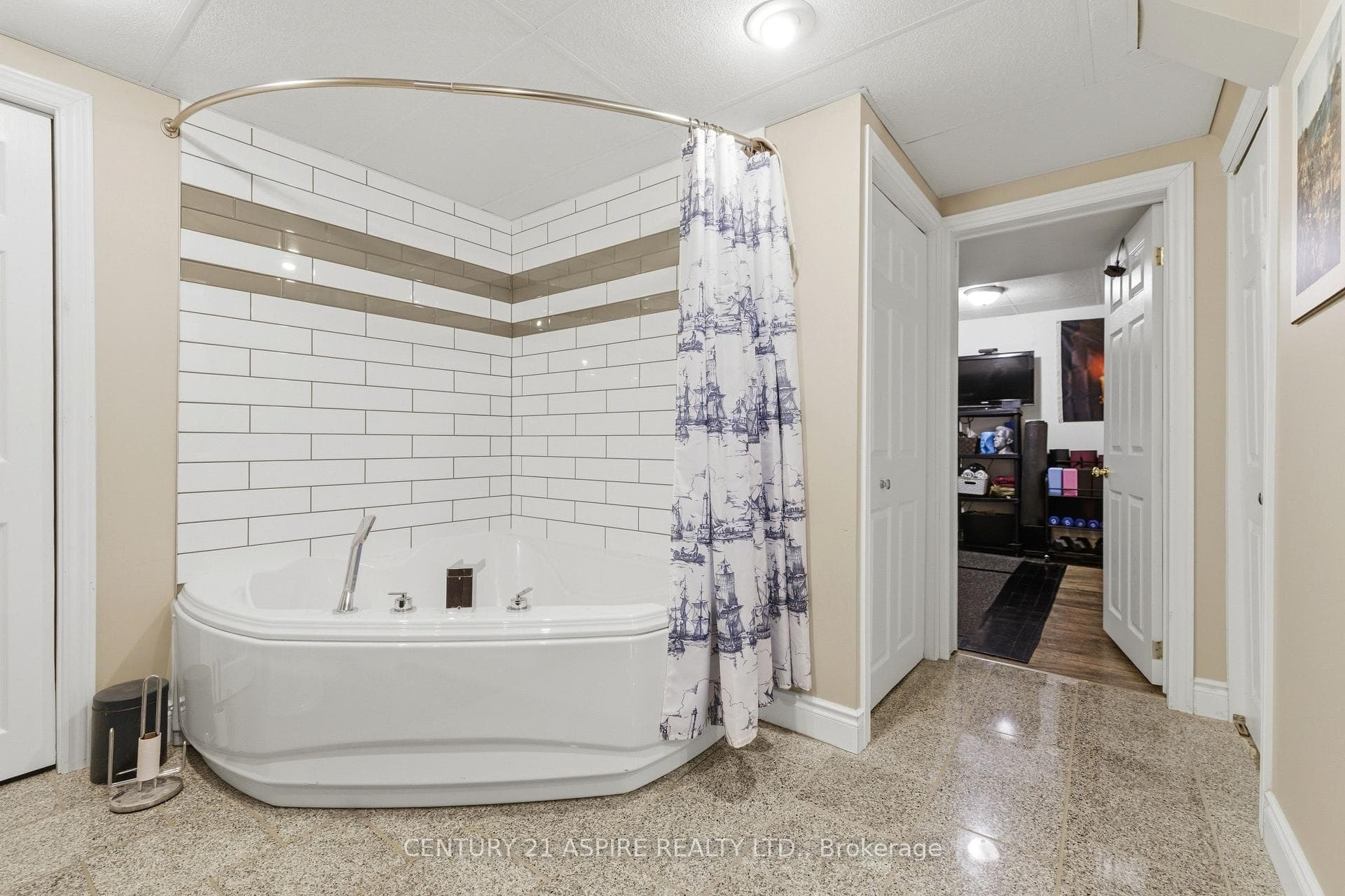 27 Bayshore Drive photo 39