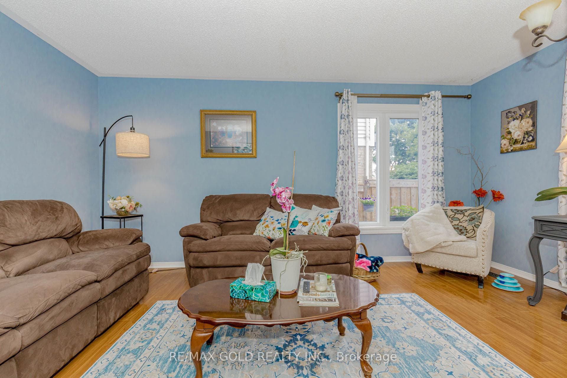 139 Chipmunk Crescent photo 6