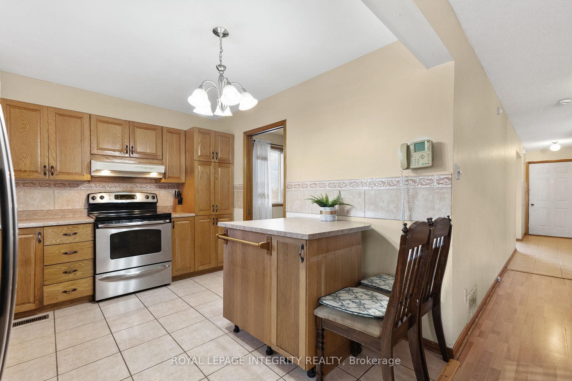 1499 Goth Avenue photo 10