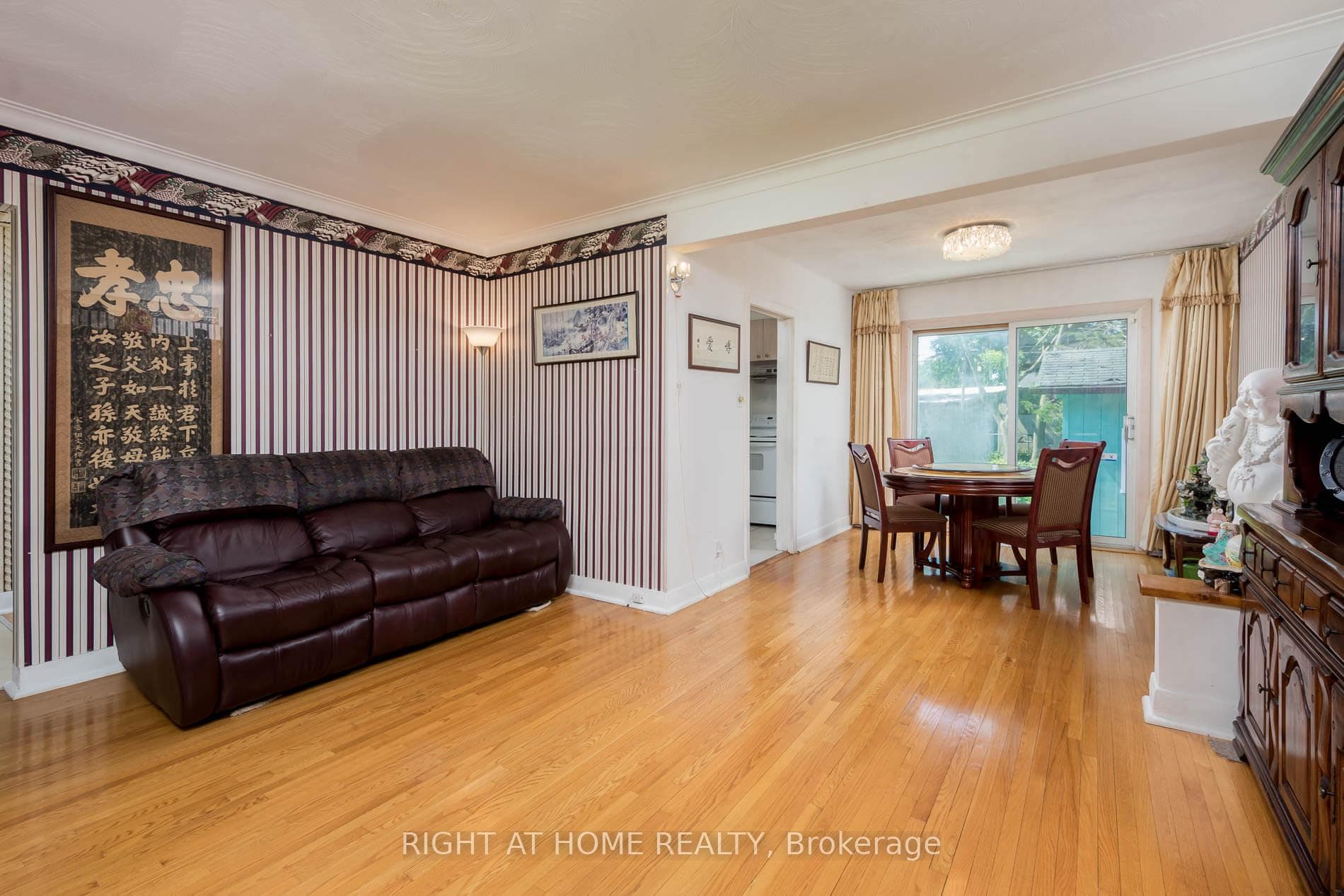 10 Canham Crescent photo 9