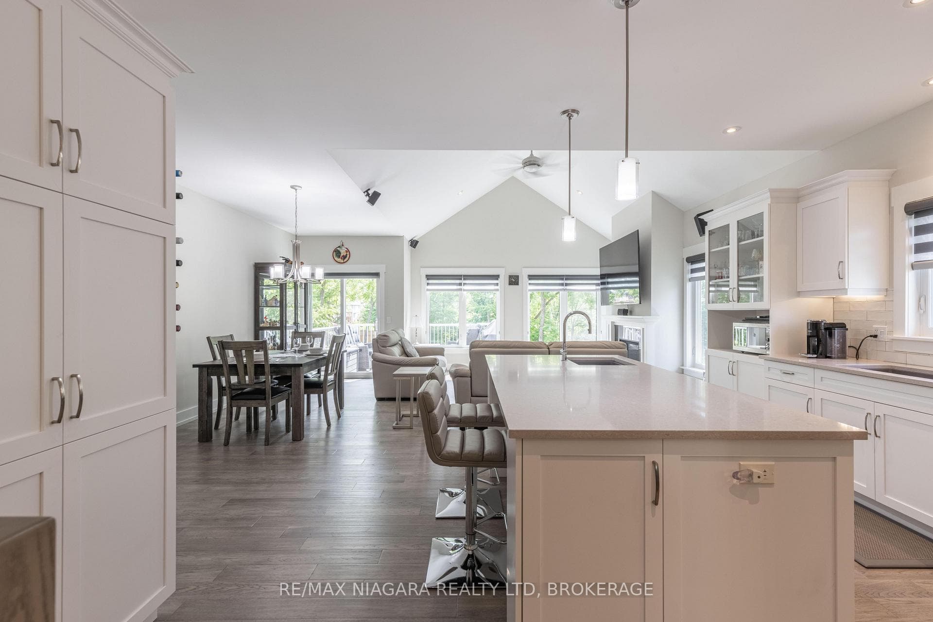 3573 Dominion Road Unit 6 photo 14