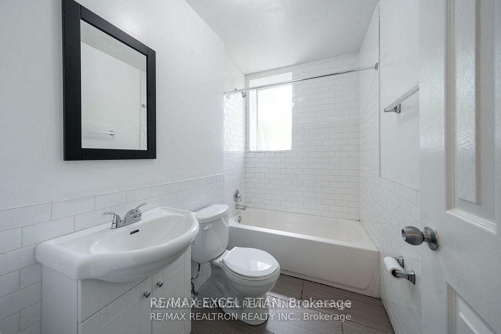 414 Jarvis Street Unit 107 photo 7