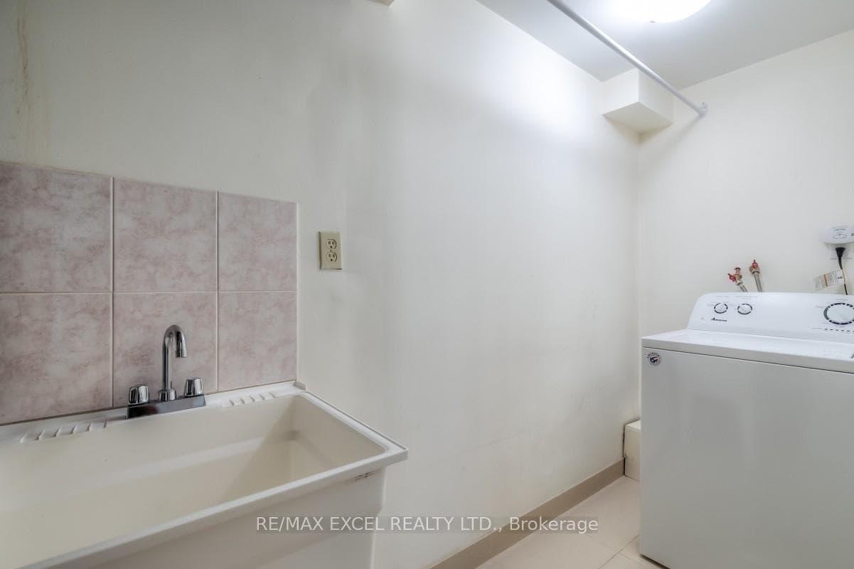 65 Alanbull Square photo 36