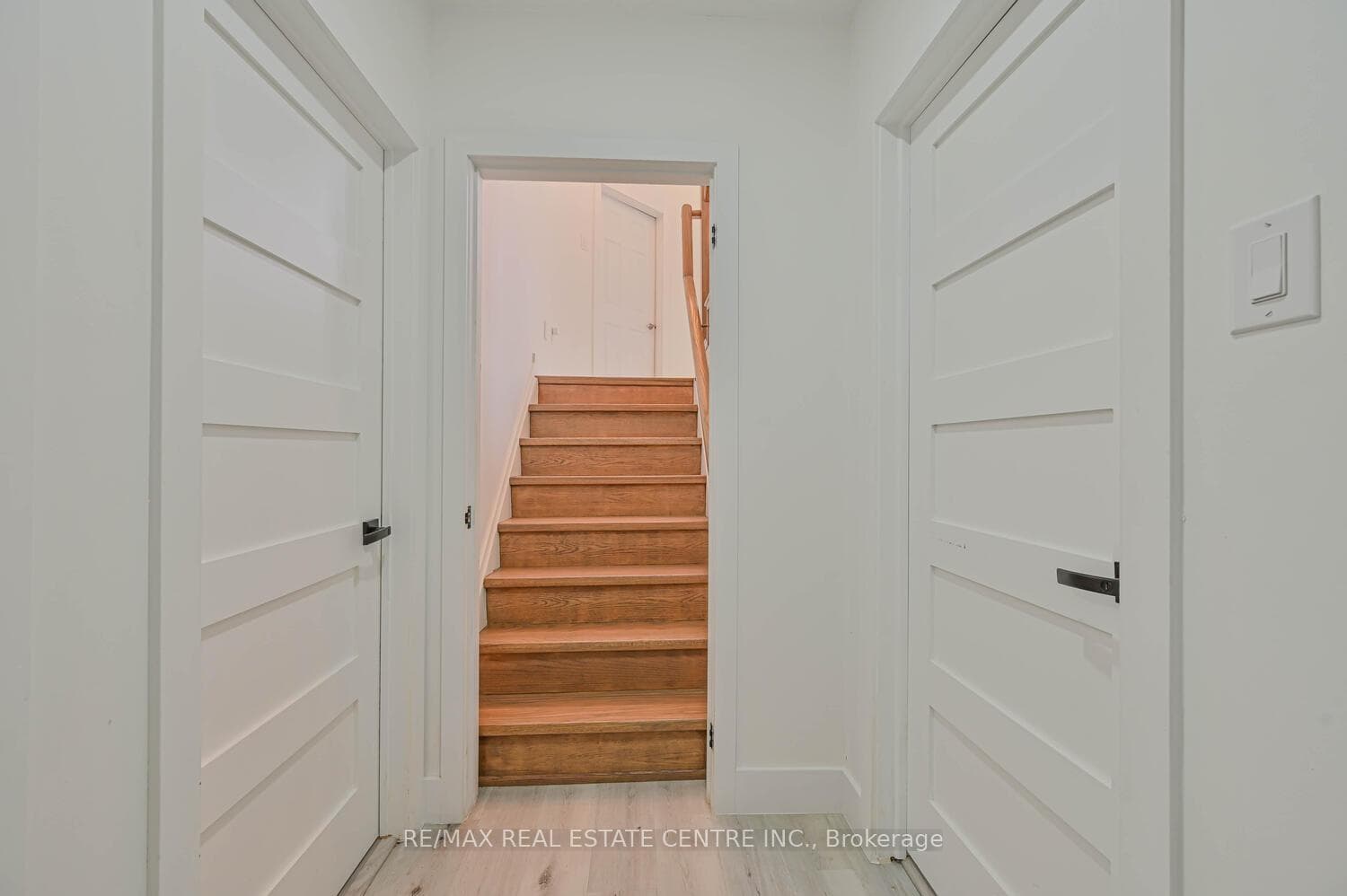 52 Fletchers Creek Boulevard photo 25