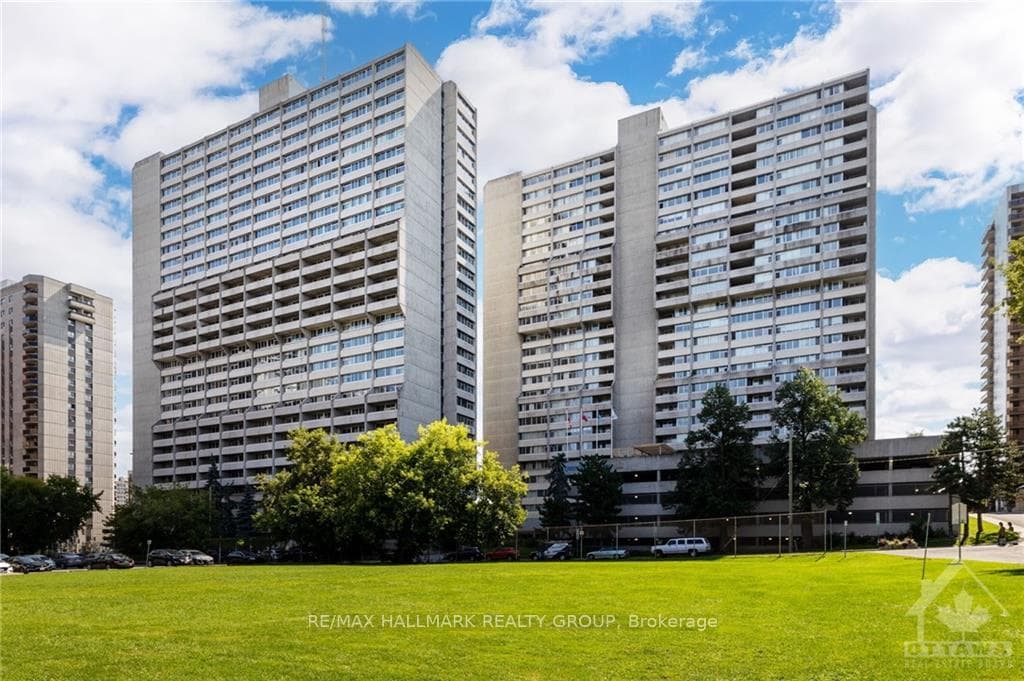 530 LAURIER Avenue Unit 909 photo 1